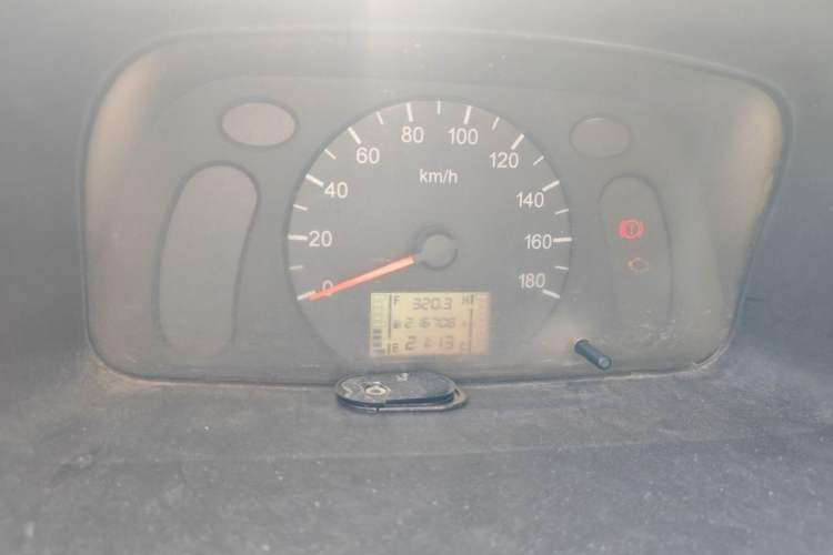 Used Wuling Zhiguang 2010 1.0L New Version Practical Short-Body L2Y Instrument Cluster