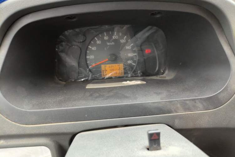 Used Wuling Zhiguang 2010 1.0L New Version Practical Short-Body L2Y Instrument Cluster