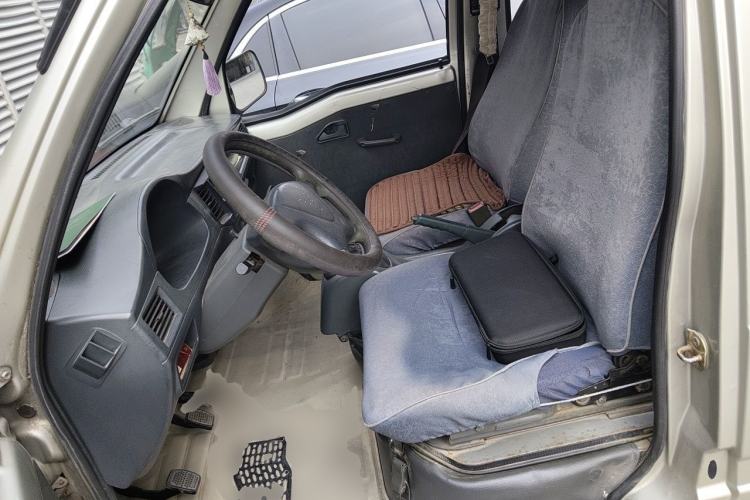 Used Wuling Zhiguang 2010 1.0L New Version Liye Style with Shorter Body Left Front Seat