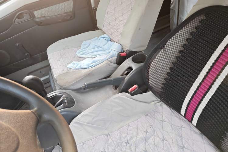 Used Wuling Zhiguang 2010 1.0L Liye Edition Left Front Seat