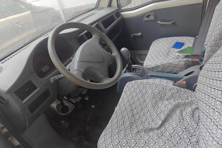Used Wuling Zhiguang 2010 1.0L Liye Edition Left Front Seat