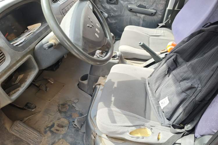 Used Wuling Zhiguang 2010 1.0L New Version Practical Short-Body L2Y Left Front Seat