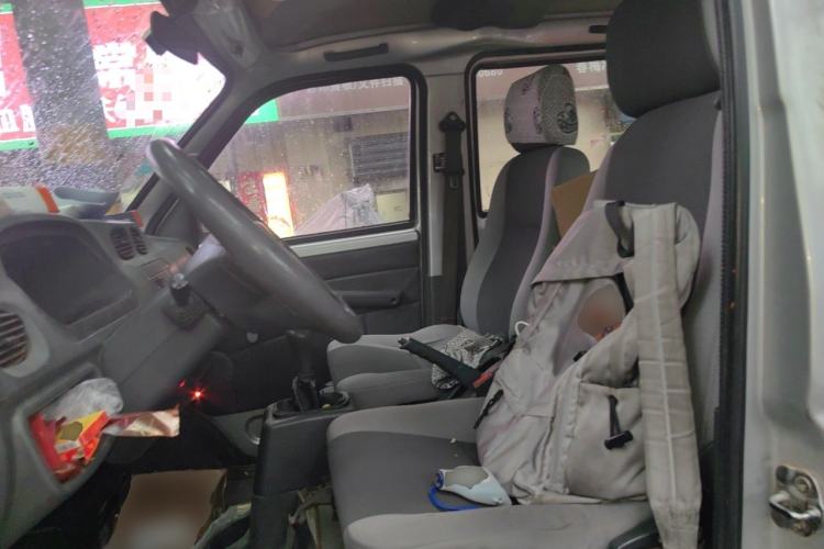 Used Wuling Zhiguang 2010 1.0L New Version Practical Short-Body L2Y Left Front Seat