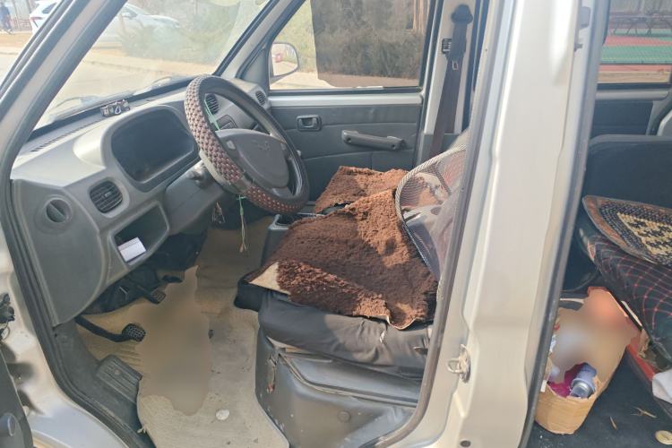 Used Wuling Zhiguang 2010 1.0L New Version Practical Edition with Short Body Left Front Seat