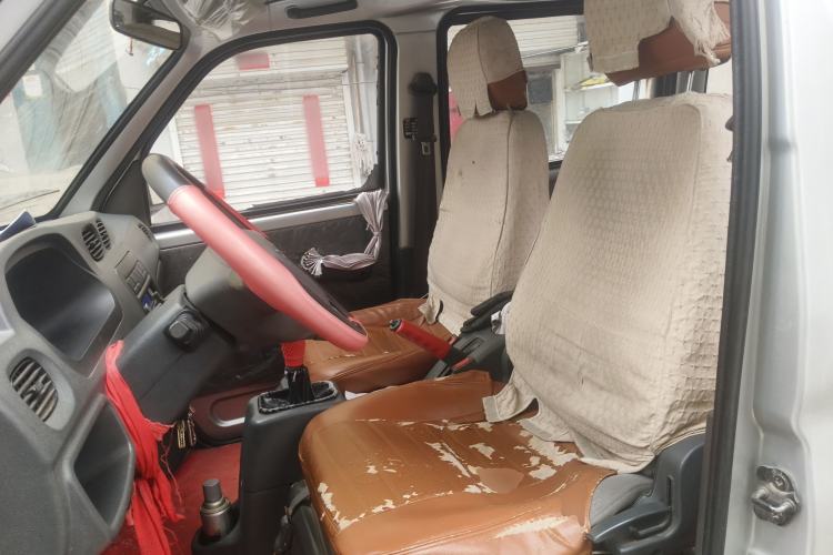 Used Wuling Zhiguang 2010 1.0L New Version Practical Short-Body L2Y Left Front Seat