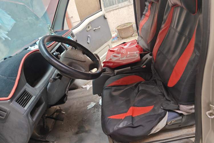 Used Wuling Zhiguang 2010 1.0L Base Version Left Front Seat