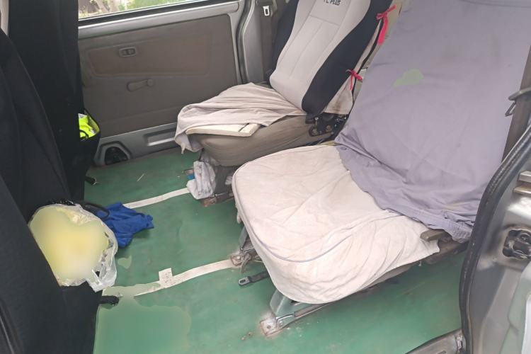 Used Wuling Zhiguang 2010 1.1L New Standard Version I Long Body LXA Left Rear Seat