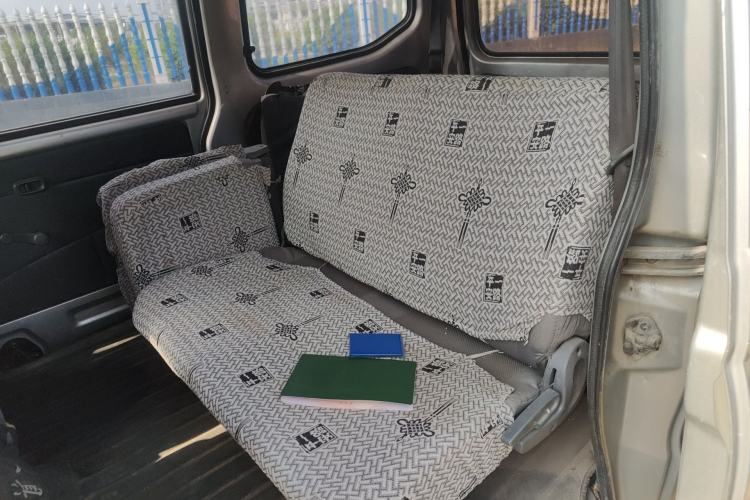 Used Wuling Zhiguang 2010 1.0L New Version Practical Short-Body L2Y Left Rear Seat