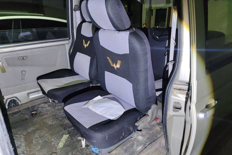 Used Wuling Zhiguang 2010 1.2L New Standard Version I Long Body LAQ Left Rear Seat