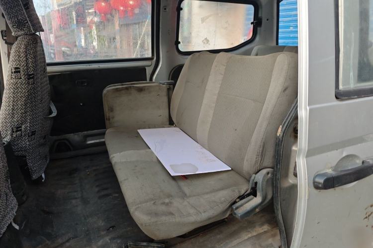 Used Wuling Zhiguang 2010 1.2L New Edition Practical Long-Body LAQ Left Rear Seat