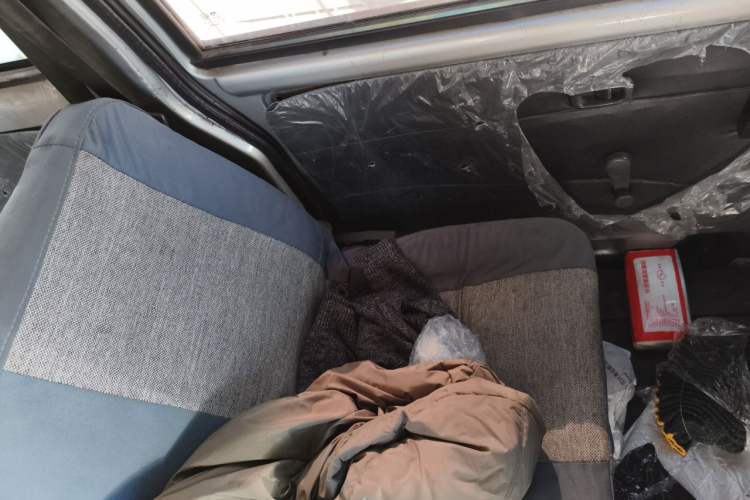 Used Wuling Zhiguang 2010 1.0L New Version Practical Short-Body L2Y Left Rear Seat