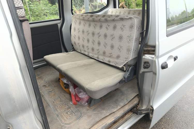 Used Wuling Zhiguang 2010 1.0L New Version Practical Short-Body L2Y Left Rear Seat