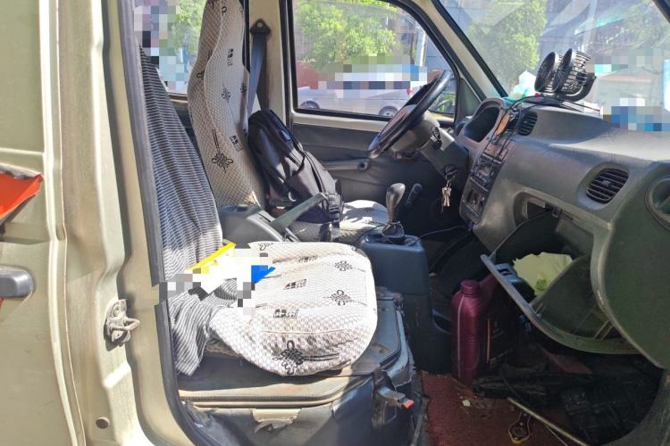 Used Wuling Zhiguang 2010 1.0L New Version Practical Short-Body L2Y Left Rear Seat