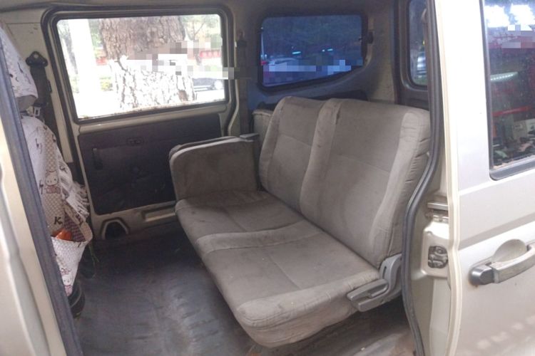 Used Wuling Zhiguang 2010 1.1L New Edition Practical Short-Body LXA Left Rear Seat