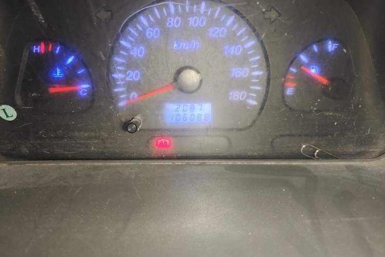 Used Wuling Zhiguang 2010 1.0L Liye Edition Odometer Close Up
