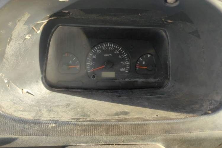 Used Wuling Zhiguang 2010 1.0L Liye Edition Odometer Close Up