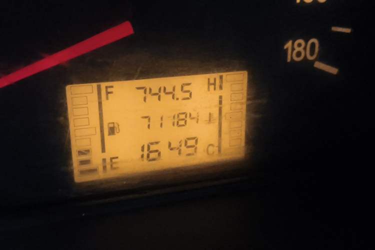 Used Wuling Zhiguang 2010 1.0L Liye Edition Odometer Close Up
