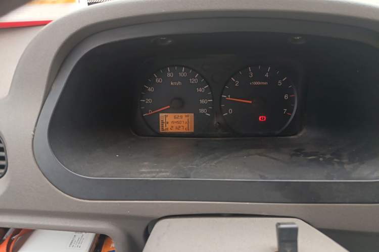 Used Wuling Zhiguang 2010 1.1L New Standard Version I Long Body LXA Odometer Close Up