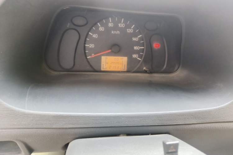 Used Wuling Zhiguang 2010 1.0L Liye Edition Odometer Close Up
