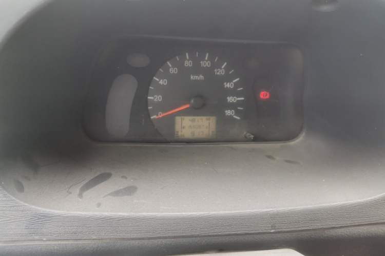Used Wuling Zhiguang 2010 1.0L Liye Edition Odometer Close Up
