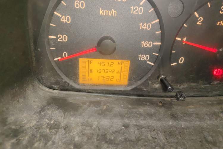 Used Wuling Zhiguang 2010 1.2L New Standard Version I Long Body LAQ Odometer Close Up