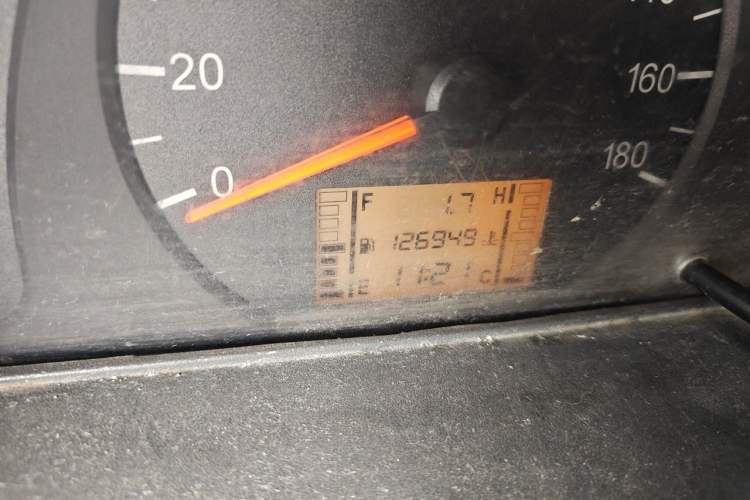 Used Wuling Zhiguang 2010 1.0L Liye Edition Odometer Close Up