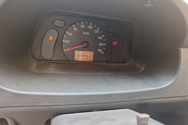 Used Wuling Zhiguang 2010 1.0L Liye Edition Odometer Close Up