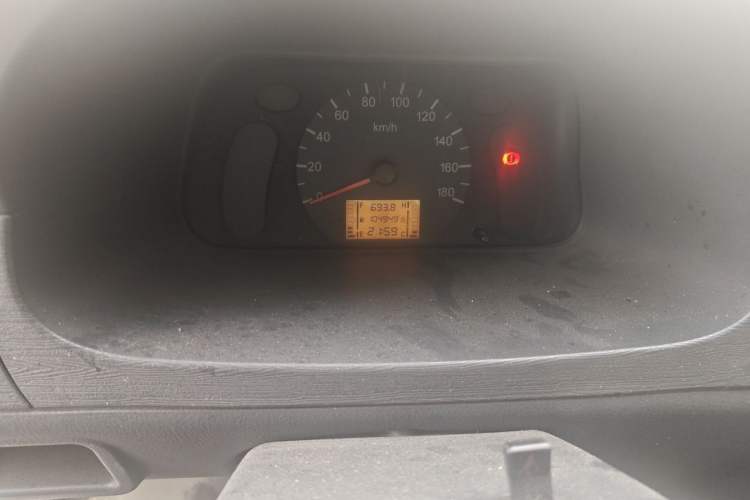 Used Wuling Zhiguang 2010 1.0L Liye Edition Odometer Close Up