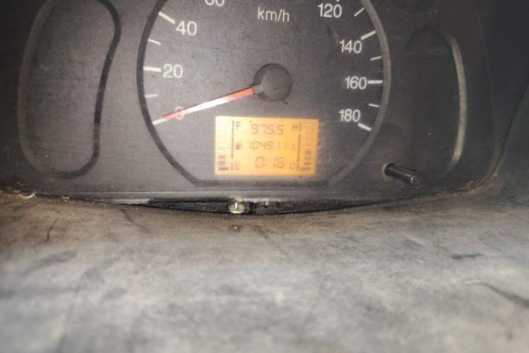 Used Wuling Zhiguang 2010 1.0L New Version Practical Edition with Short Body Odometer Close Up