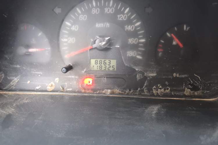 Used Wuling Zhiguang 2010 1.0L Base Version Odometer Close Up