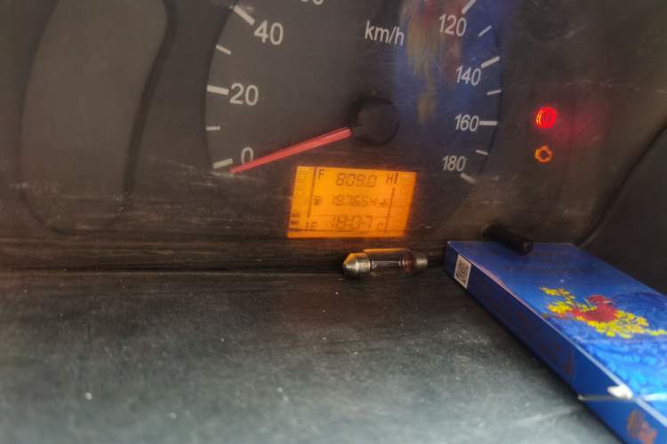 Used Wuling Zhiguang 2010 1.0L New Version Liye Style with Shorter Body Odometer Close Up