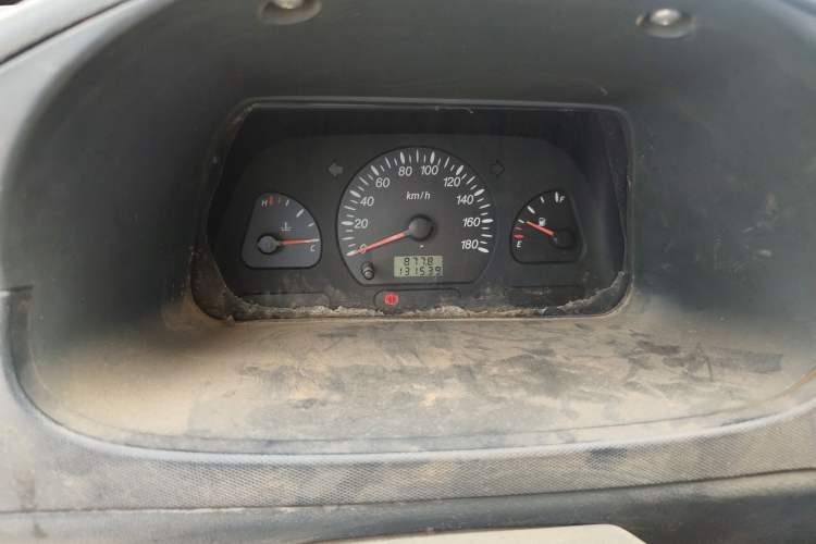 Used Wuling Zhiguang 2010 1.0L Liye Edition Odometer Close Up