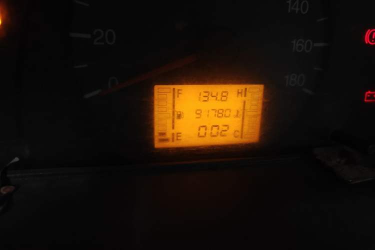Used Wuling Zhiguang 2010 1.0L Base Version Odometer Close Up