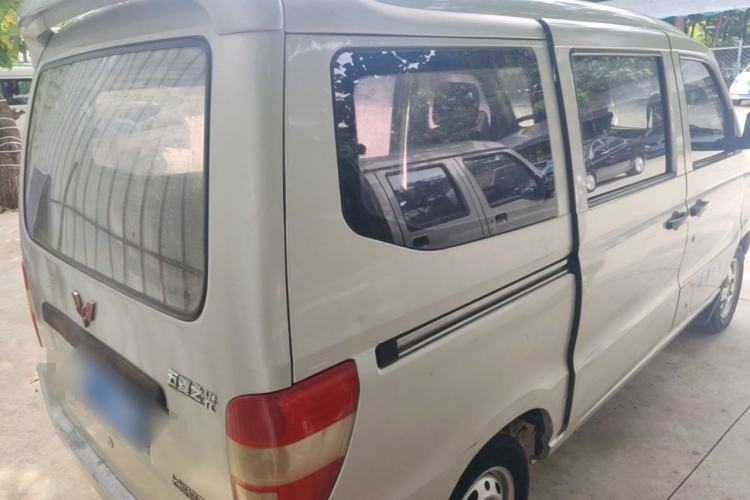 Used Wuling Zhiguang 2010 1.1L New Edition Practical Short-Body LXA Rear Right 45 Deg