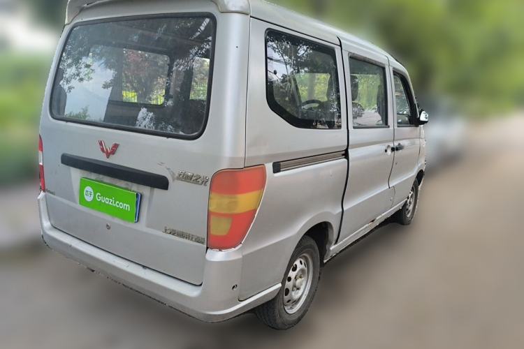 Used Wuling Zhiguang 2010 1.0L New Version Practical Short-Body L2Y Rear Right 45 Deg