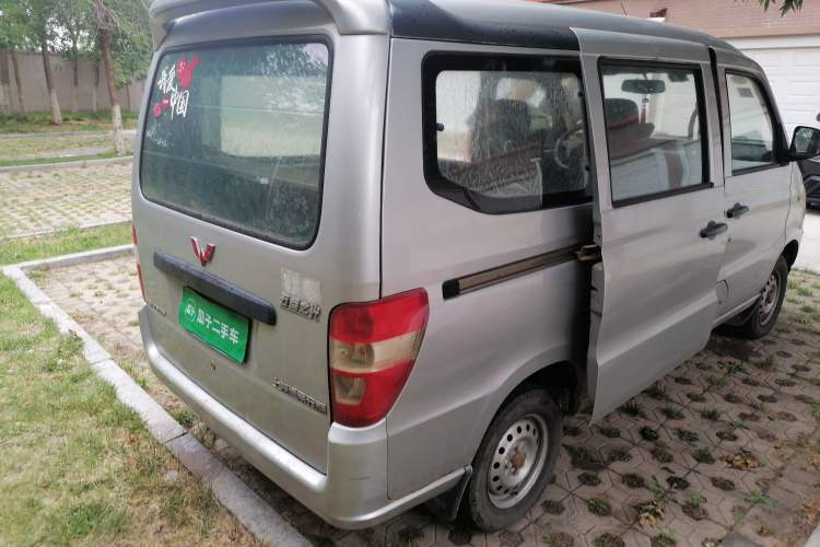 Used Wuling Zhiguang 2010 1.0L New Version Practical Short-Body L2Y Rear Right 45 Deg