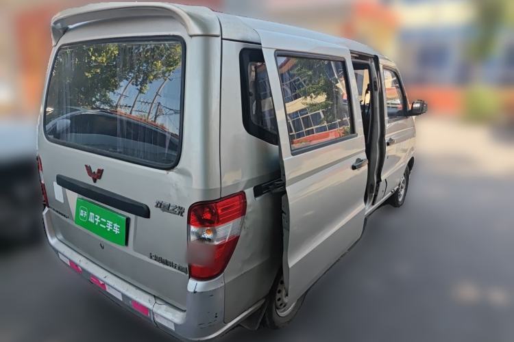 Used Wuling Zhiguang 2010 1.0L New Version Practical Short-Body L2Y Rear Right 45 Deg
