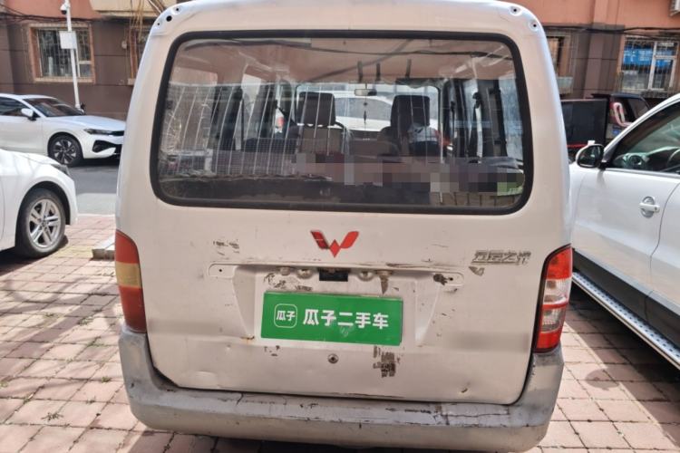 Used Wuling Zhiguang 2010 1.0L New Version Practical Short-Body L2Y Rear