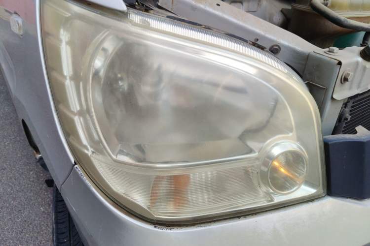 Used Wuling Zhiguang 2010 1.1L New Standard Version I Long Body LXA Right Front Headlight