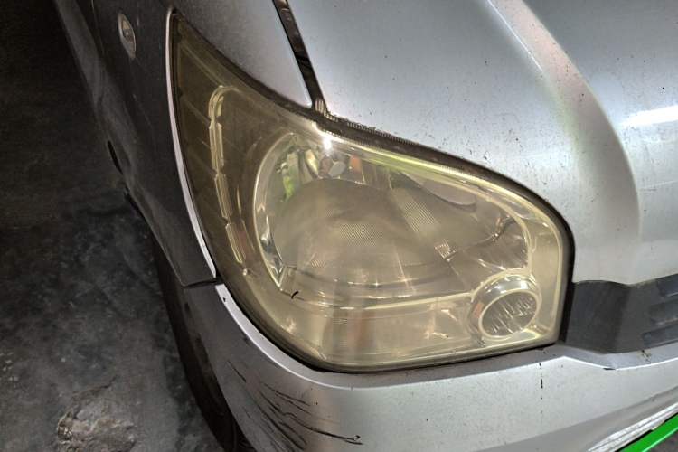 Used Wuling Zhiguang 2010 1.0L New Version Practical Short-Body L2Y Right Front Headlight