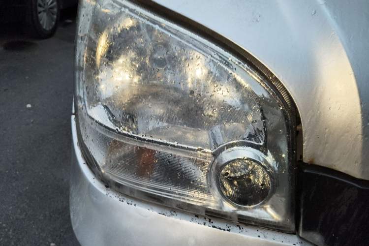 Used Wuling Zhiguang 2010 1.0L New Version Practical Short-Body L2Y Right Front Headlight