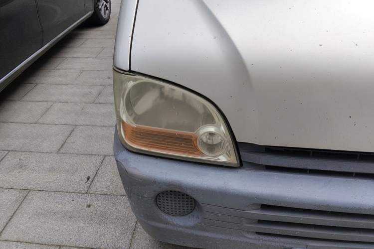 Used Wuling Zhiguang 2010 1.0L New Version Liye Style with Shorter Body Right Front Headlight