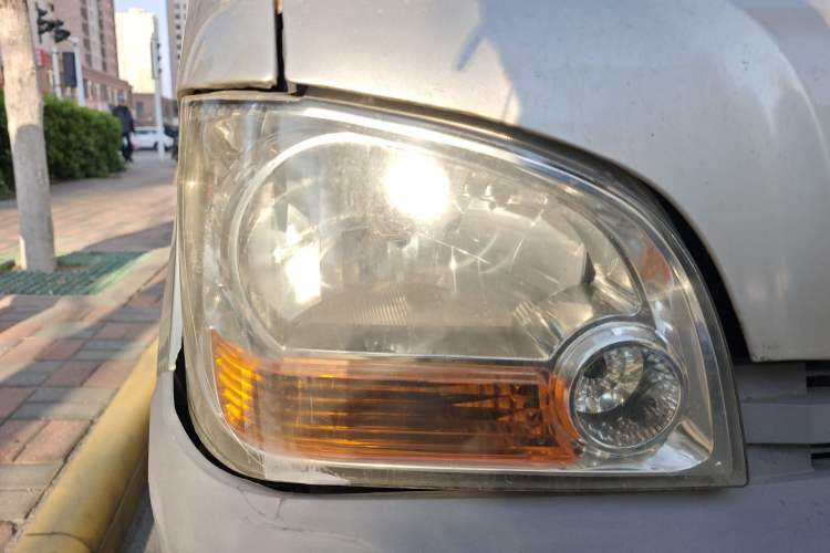 Used Wuling Zhiguang 2010 1.0L Extended Version Basic Model Right Front Headlight