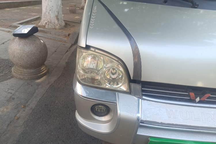 Used Wuling Zhiguang 2010 1.0L Liye Edition Right Front Headlight