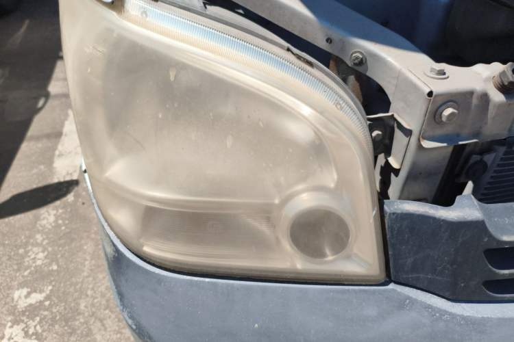 Used Wuling Zhiguang 2010 1.0L New Version Practical Short-Body L2Y Right Front Headlight