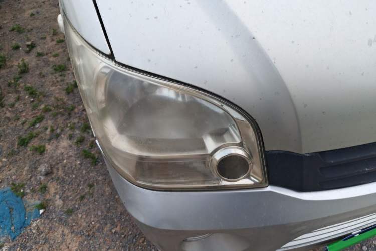 Used Wuling Zhiguang 2010 1.0L New Version Practical Short-Body L2Y Right Front Headlight