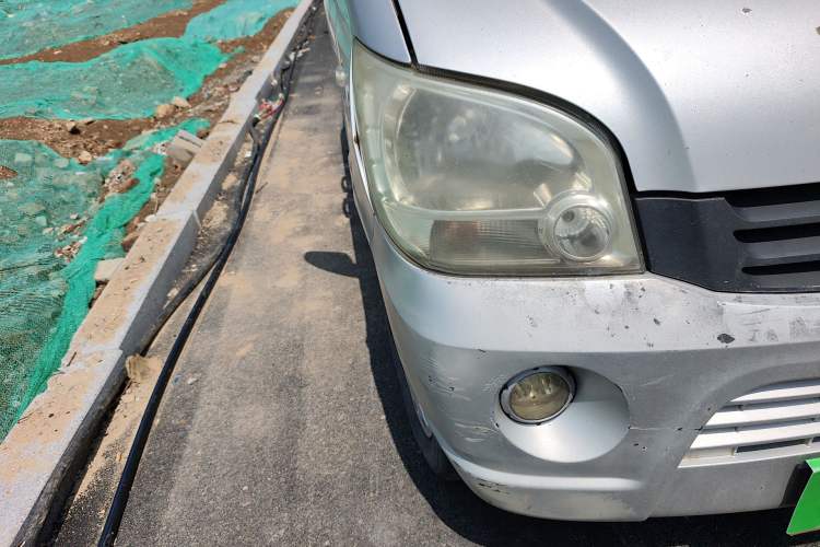 Used Wuling Zhiguang 2010 1.0L New Version Practical Edition with Short Body Right Front Headlight