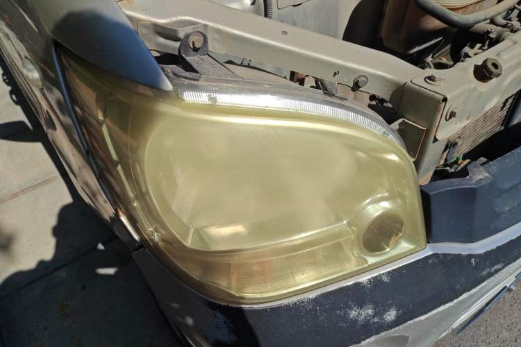 Used Wuling Zhiguang 2010 1.0L New Version Practical Short-Body L2Y Right Front Headlight