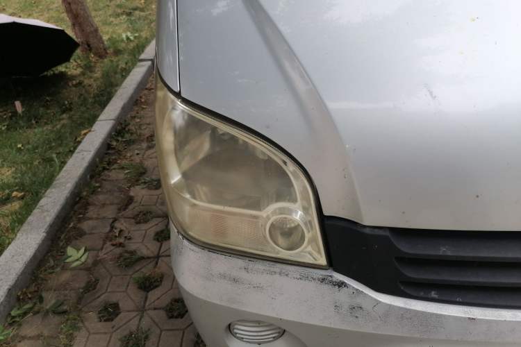 Used Wuling Zhiguang 2010 1.0L New Version Practical Short-Body L2Y Right Front Headlight