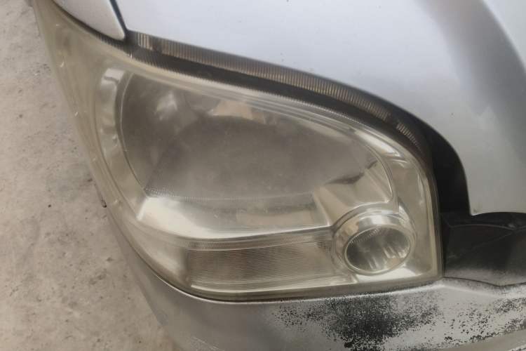 Used Wuling Zhiguang 2010 1.0L New Version Practical Short-Body L2Y Right Front Headlight